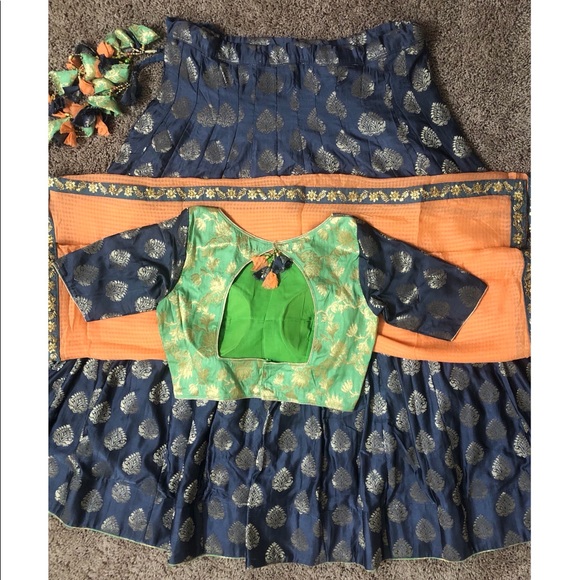 Indian Designer Wedding Lehenga - Picture 5 of 9